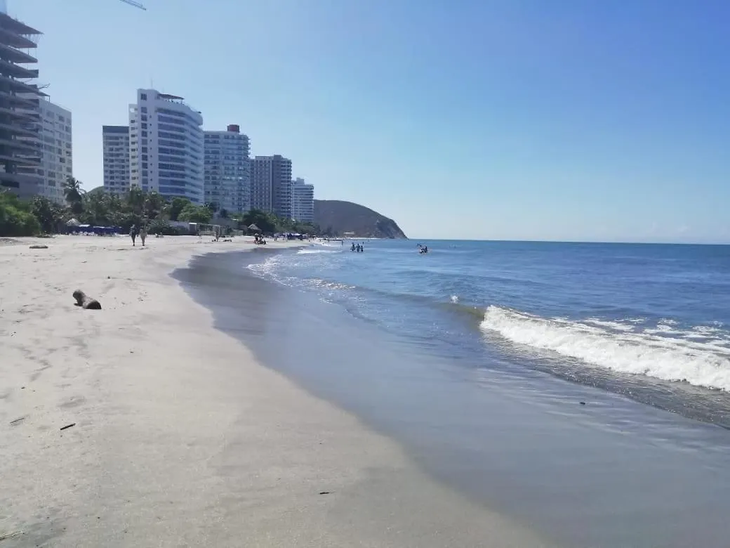 Apartamento Rodadero Sur Santa Marta Edificio Aragoa a 150 metros del mar