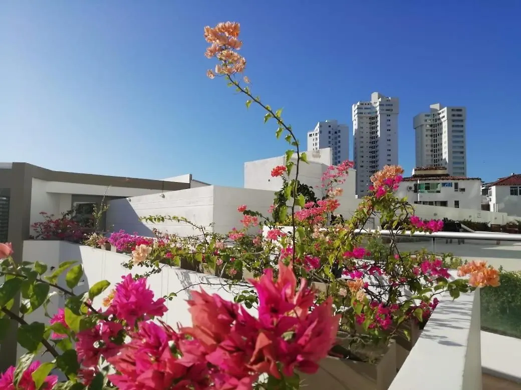 Apartamento Rodadero Sur Santa Marta Edificio Aragoa a 150 metros del mar